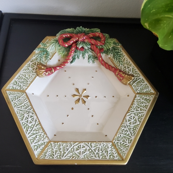 Vintage Fitz and Floyd Classics Winter Holiday Santa Plate - Picture 2 of 4